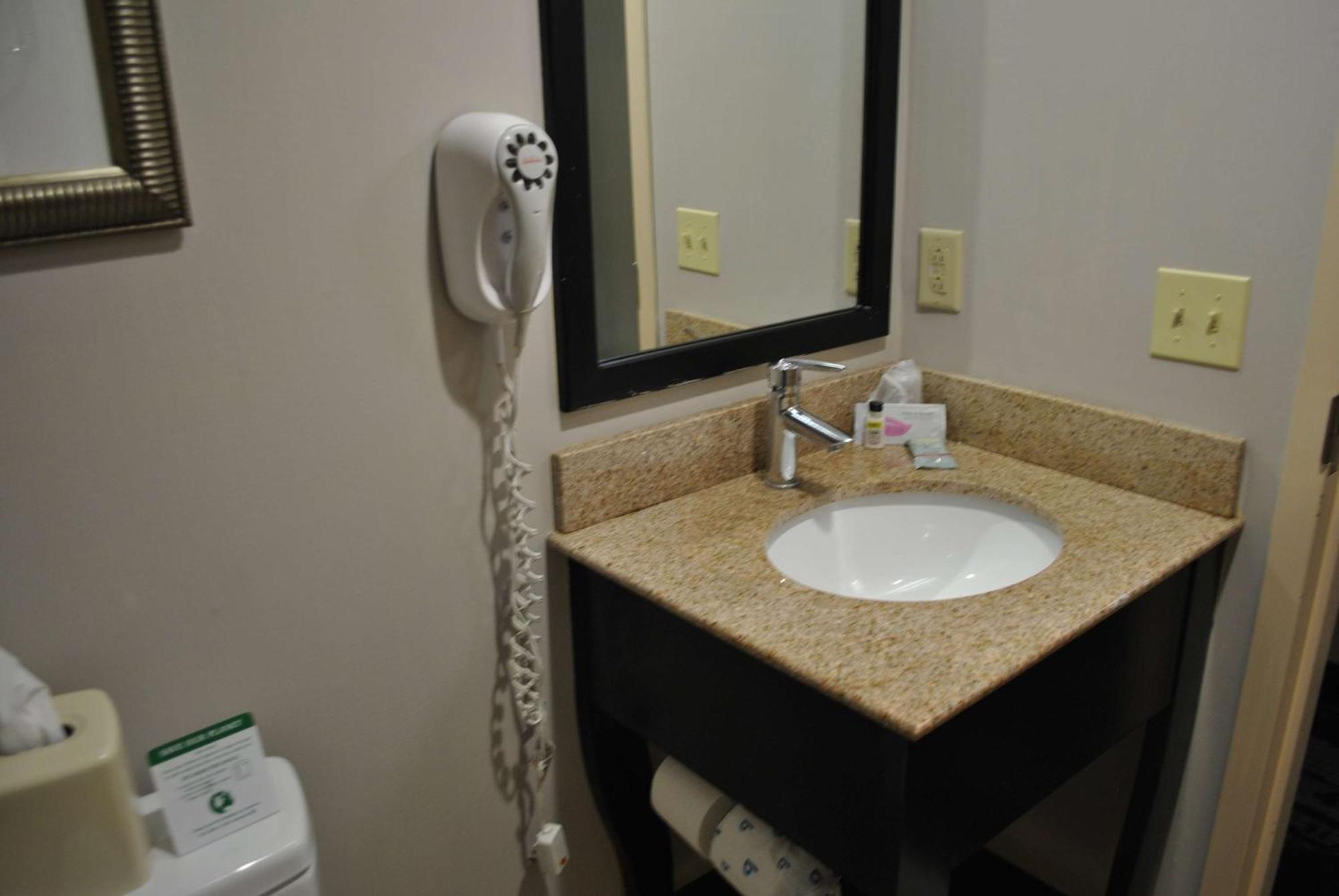 Best Western Owego Inn Εξωτερικό φωτογραφία